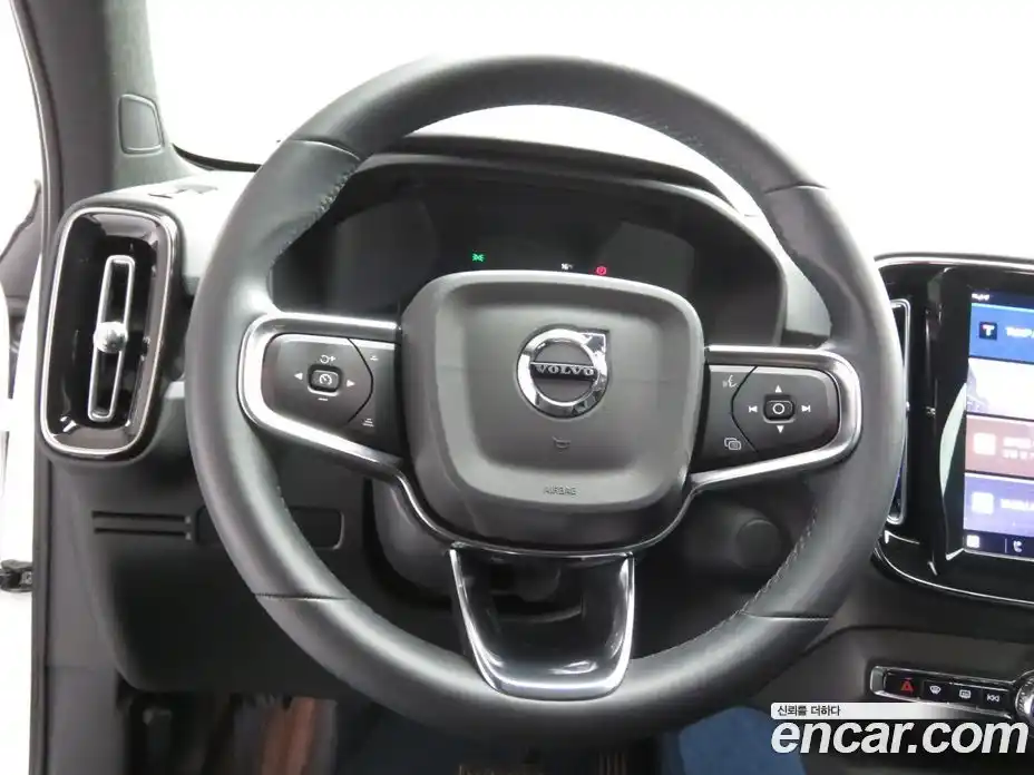 Volvo C40 2024 0.2 Автомат в Москве № 470067, фото 14