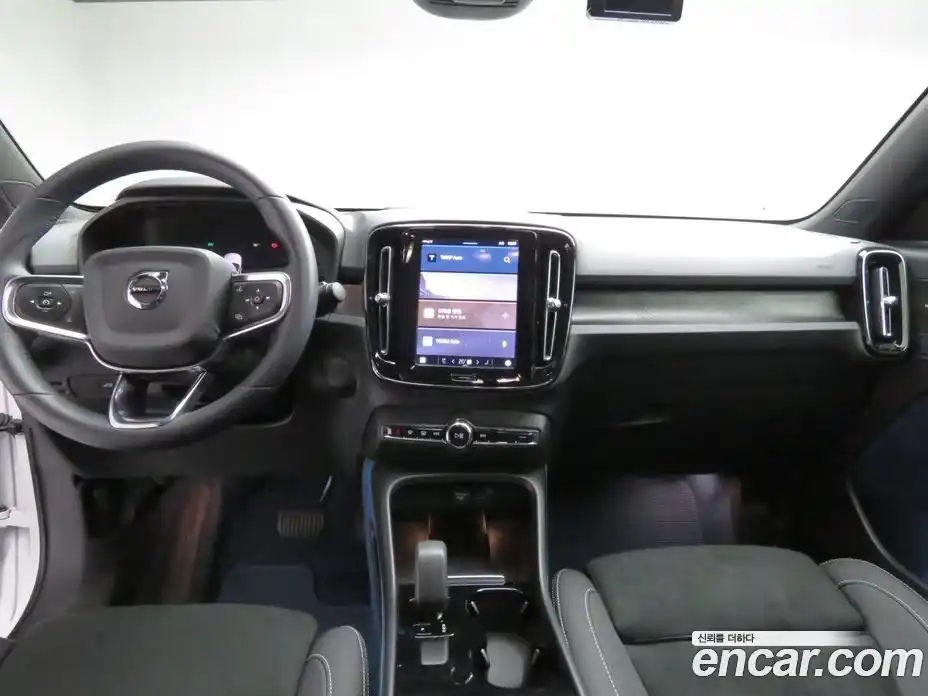 Volvo C40 2024 0.2 Автомат в Москве № 470067, фото 10