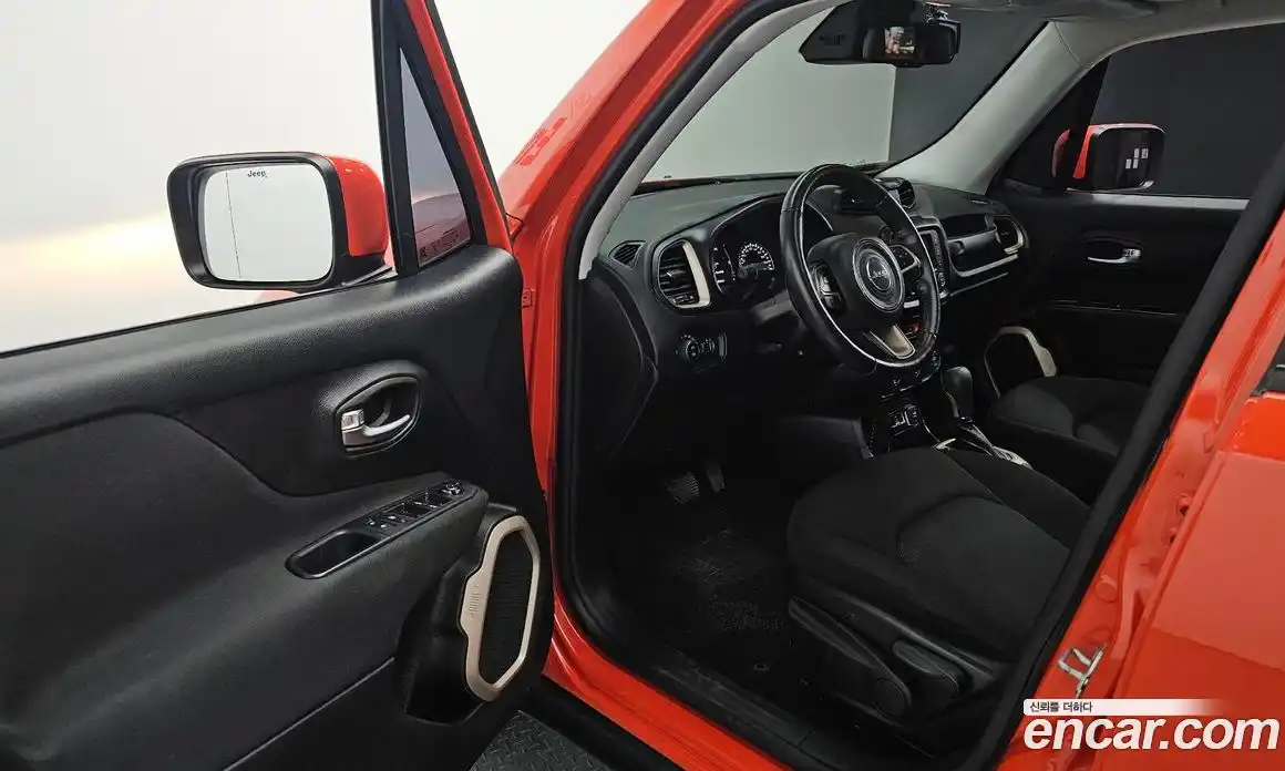 Jeep Renegade 2017 2.4 Автомат в Москве № 472733, фото 11
