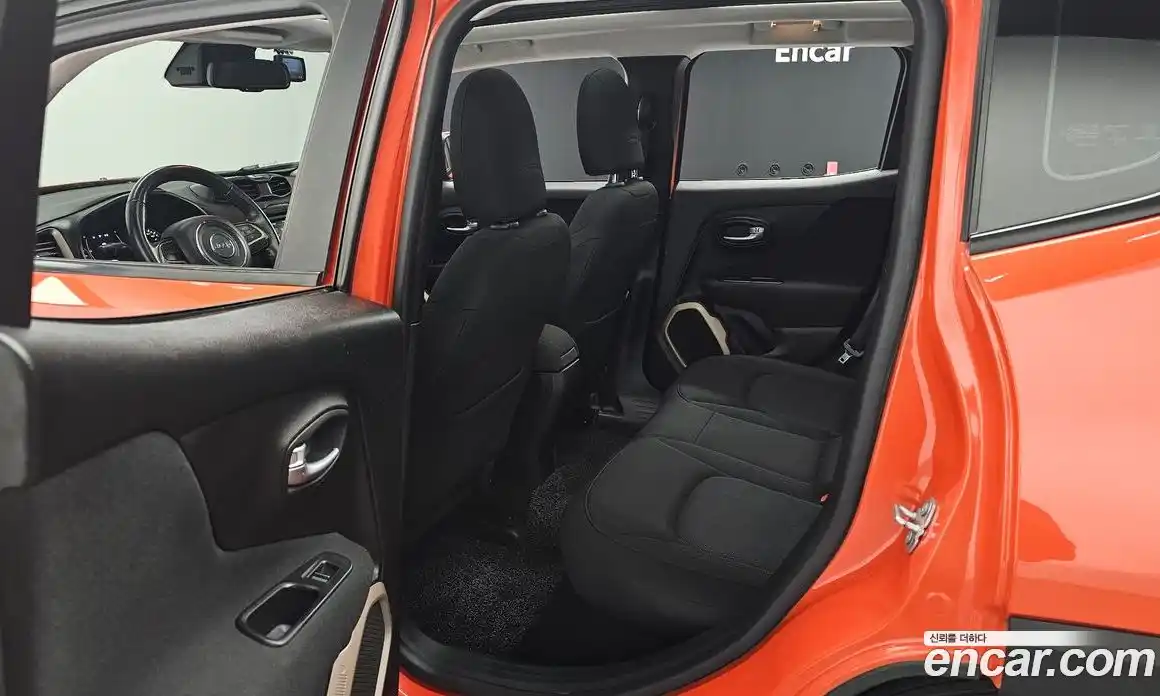 Jeep Renegade 2017 2.4 Автомат в Москве № 472733, фото 12