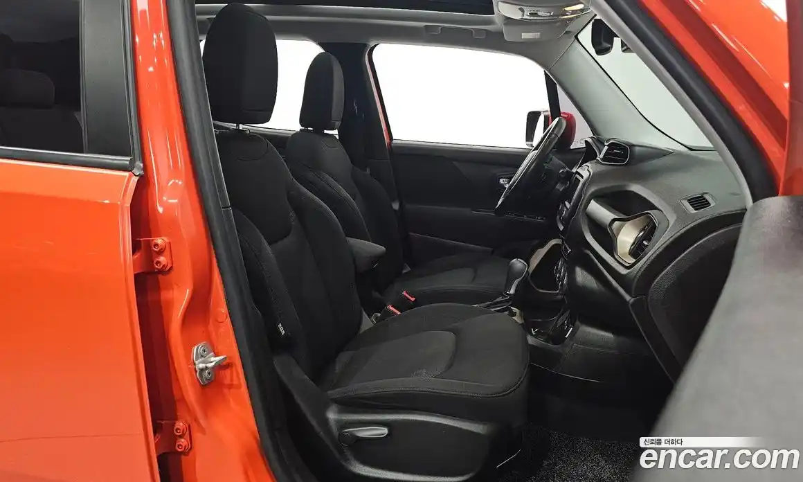 Jeep Renegade 2017 2.4 Автомат в Москве № 472733, фото 10