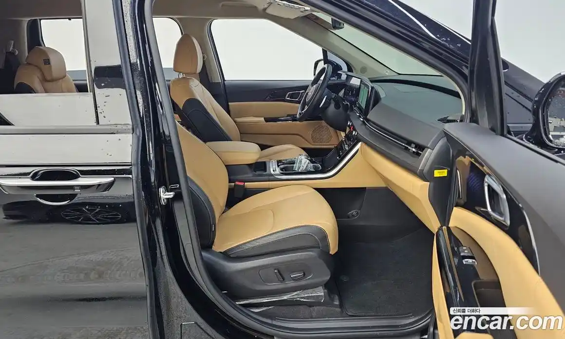 Kia Canival 2023 3.5 Автомат в Москве № 50325, фото 19