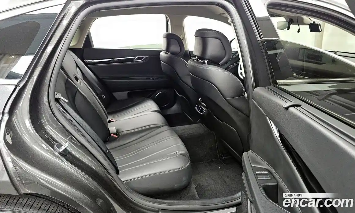 Genesis G80 2024 2.5 Автомат в Москве № 56860, фото 18