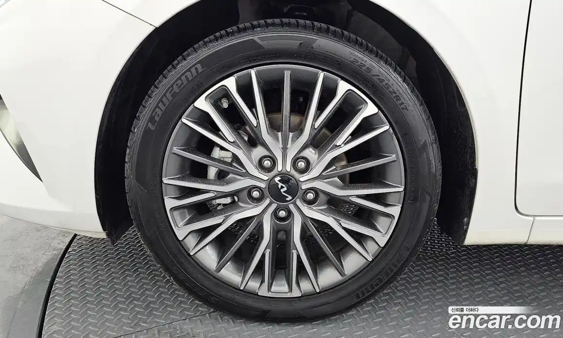 Kia K3 2023 1.6 Автомат в Москве № 60772, фото 14