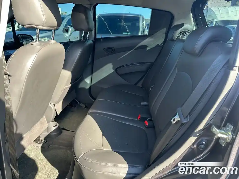 Chevrolet Spark 2014 1.0 Автомат в Москве № 104673, фото 17