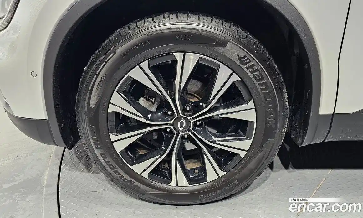 Renault QM6 2023 2.0 Автомат в Москве № 106090, фото 17