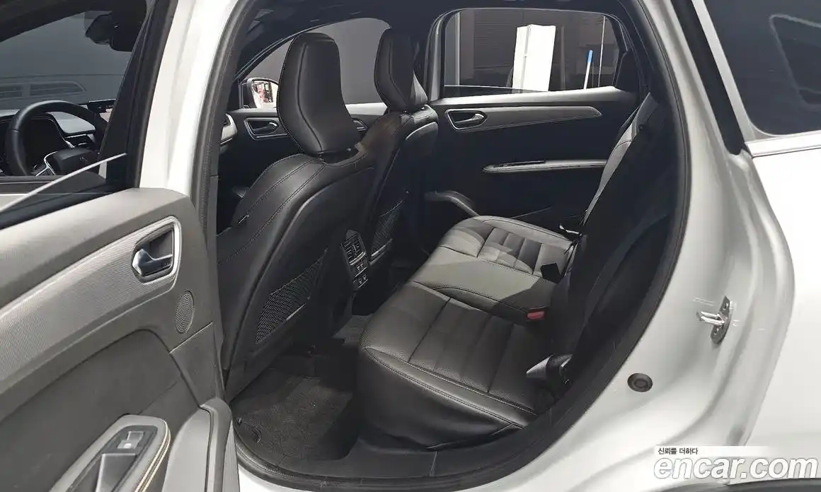 Renault Arkana 2025 1.6 Автомат в Москве № 106510, фото 18