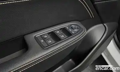 Renault Arkana 2025 1.6 Автомат в Москве № 106510, миниатюра 5