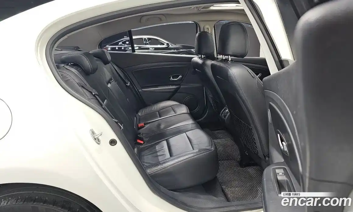 Renault SM3 2011 1.6 Автомат в Москве № 106861, фото 20