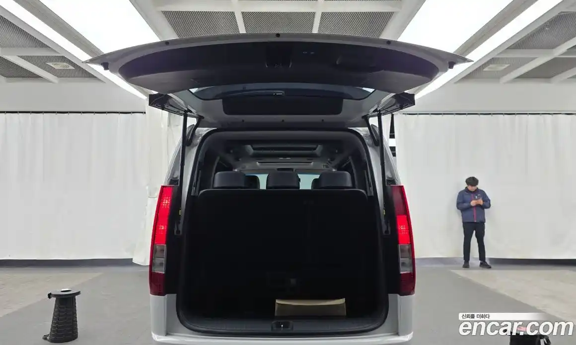 Hyundai Staria 2025 2.2 Автомат в Москве № 111660, фото 2