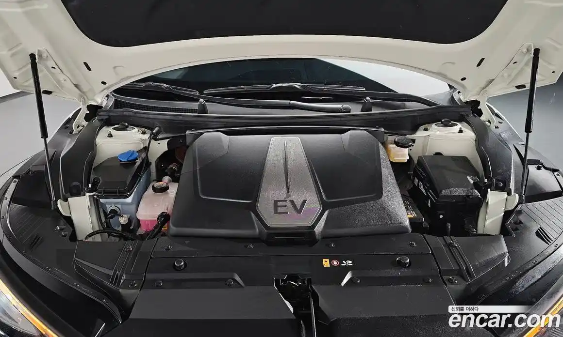 Kia EV6 2022 0.1 Автомат в Москве № 11205, фото 4