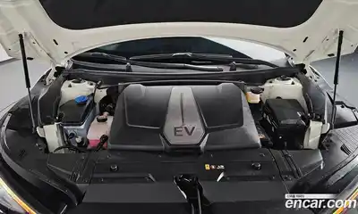 Kia EV6 2022 0.1 Автомат в Москве № 11205, миниатюра 4