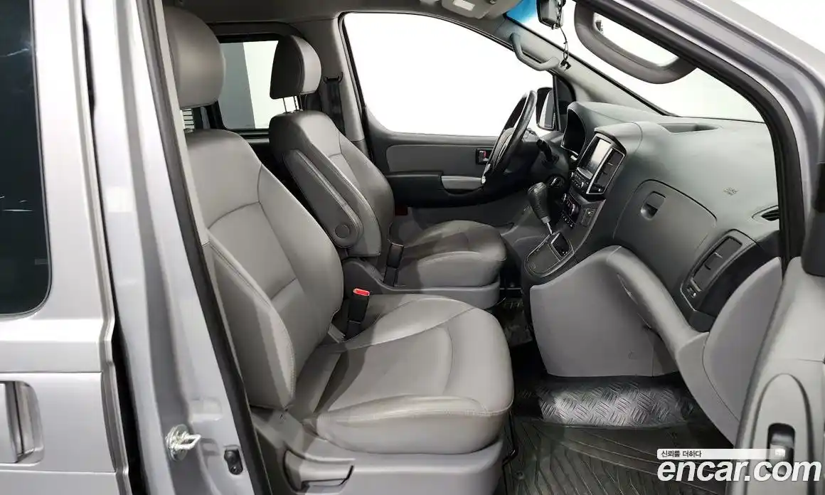 Hyundai Starex 2021 2.5 Автомат в Москве № 112796, фото 18