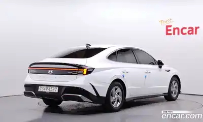 Hyundai Sonata 2024 2.0 Автомат в Москве № 114060, миниатюра 4