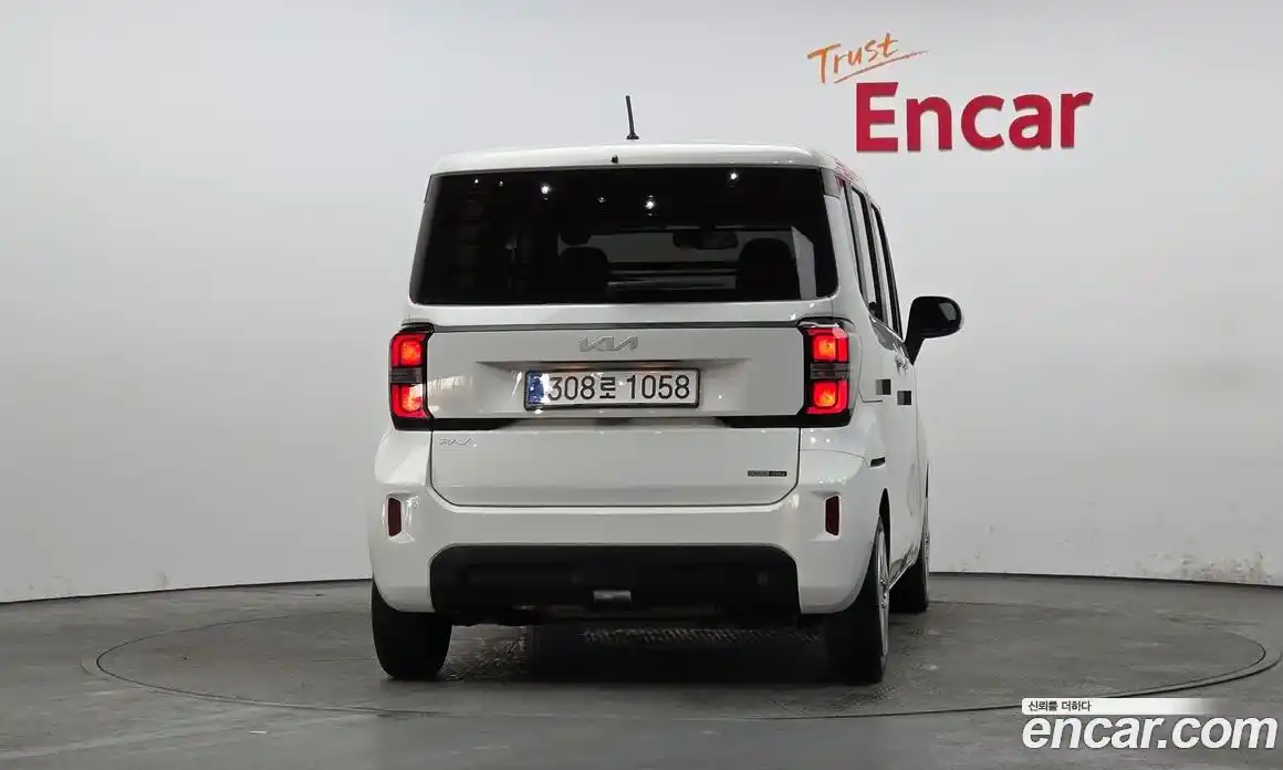 Kia Ray 2023 1.0 Автомат в Москве № 120708, фото 9