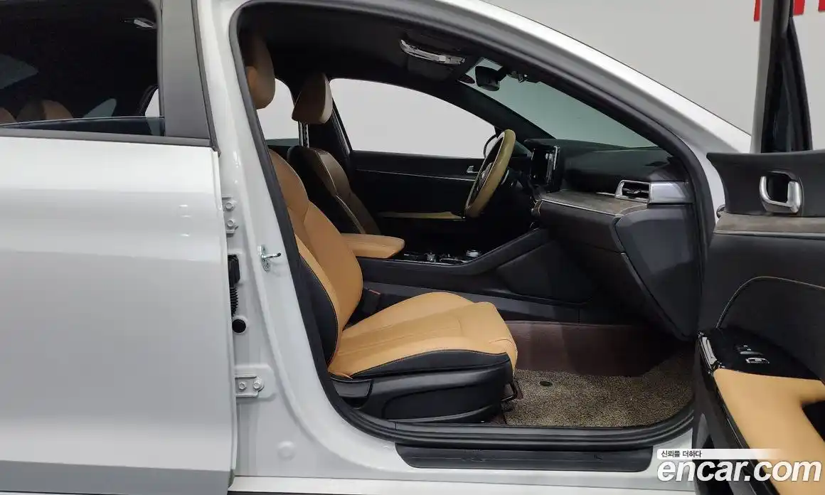 Kia K5 2021 1.6 Автомат в Москве № 122115, фото 11