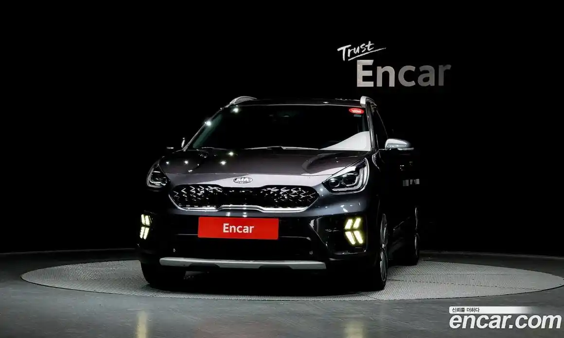 Kia Niro 2020 1.6 Автомат в Москве № 122221, фото 11