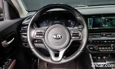 Kia Niro 2020 1.6 Автомат в Москве № 122221, миниатюра 3