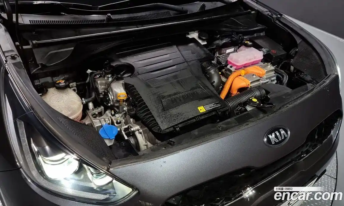 Kia Niro 2020 1.6 Автомат в Москве № 122221, фото 6