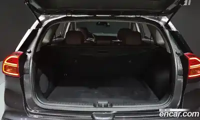 Kia Niro 2020 1.6 Автомат в Москве № 122221, миниатюра 10