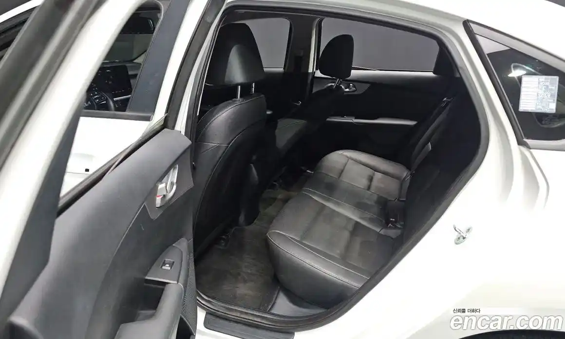 Kia K3 2022 1.6 Автомат в Москве № 124321, фото 3