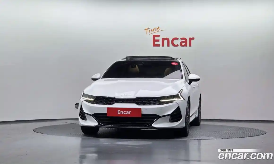 Kia K5 2023 2.0 Автомат в Москве № 132666, фото 3