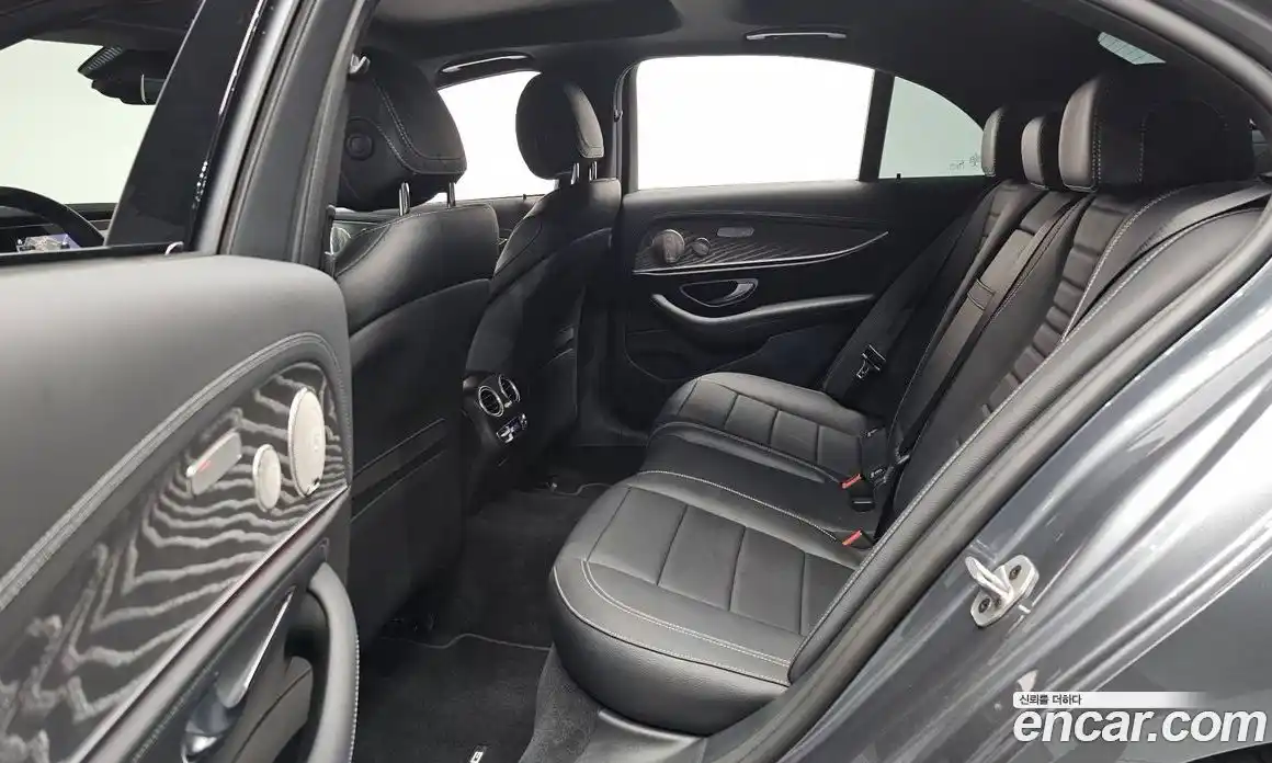 Mercedes-Benz E-Class 2023 2.0 Автомат в Москве № 139258, фото 11