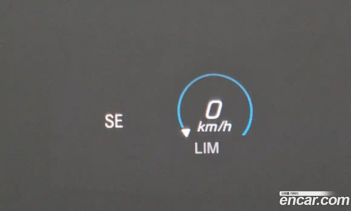 Mercedes-Benz E-Class 2023 2.0 Автомат в Москве № 139258, фото 16