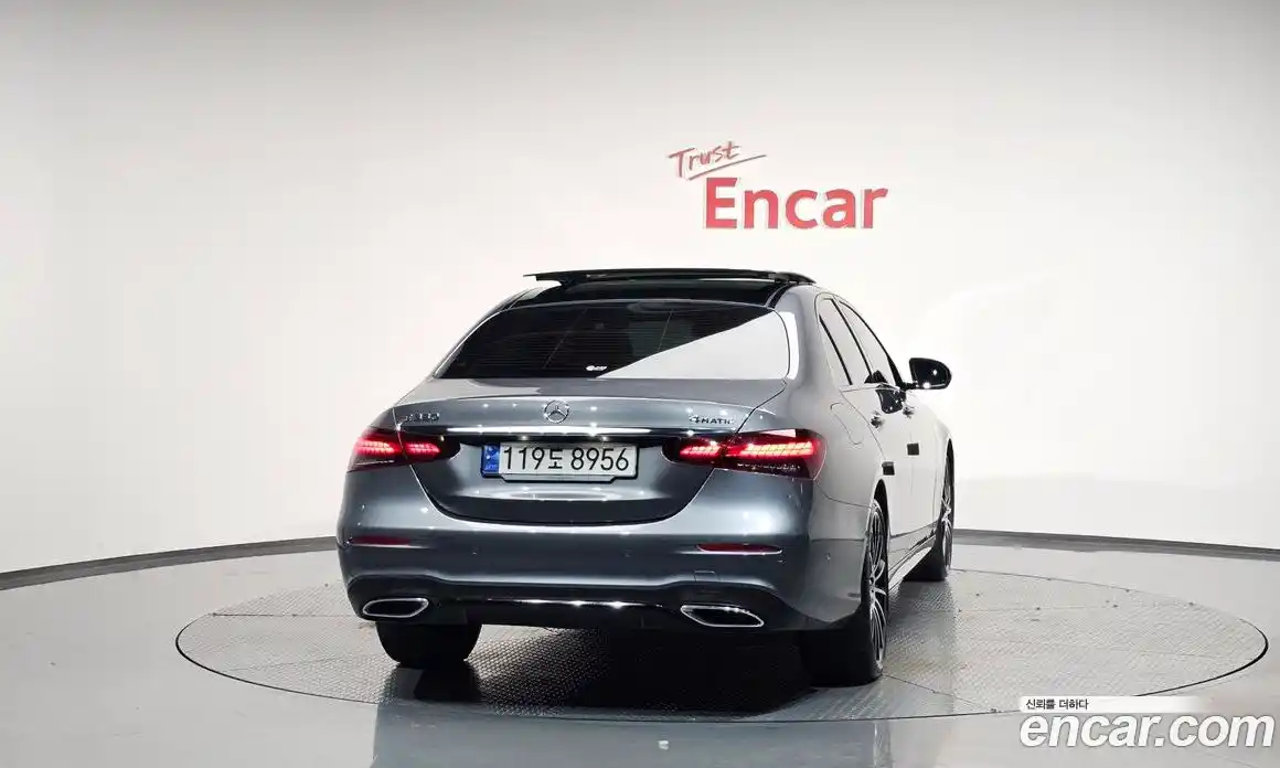 Mercedes-Benz E-Class 2023 2.0 Автомат в Москве № 139258, фото 3