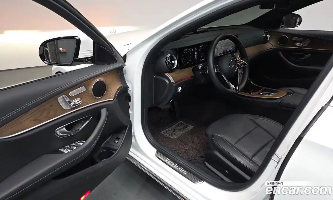 Mercedes-Benz E-Class 2021 2.0 Автомат в Москве № 139607, фото 20