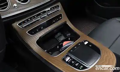Mercedes-Benz E-Class 2021 2.0 Автомат в Москве № 139607, миниатюра 10