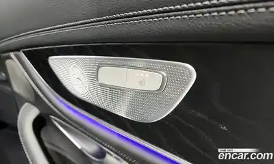 Mercedes-Benz CLS-Class 2023 2.0 Автомат в Москве № 141257, миниатюра 2