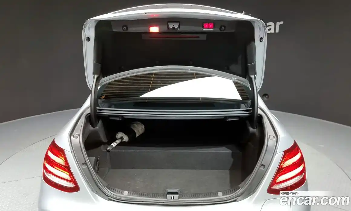 Mercedes-Benz E-Class 2019 2.0 Автомат в Москве № 142926, фото 17