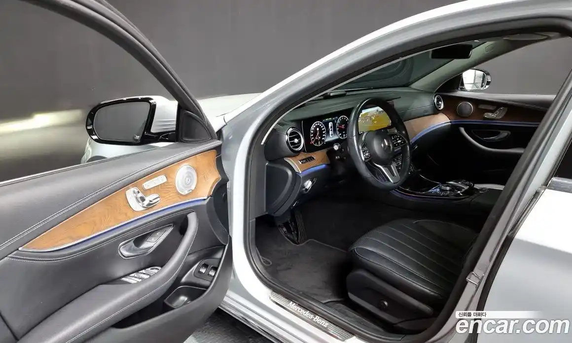 Mercedes-Benz E-Class 2019 2.0 Автомат в Москве № 142926, фото 5