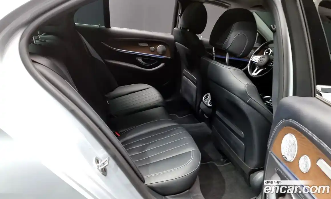 Mercedes-Benz E-Class 2019 2.0 Автомат в Москве № 142926, фото 9