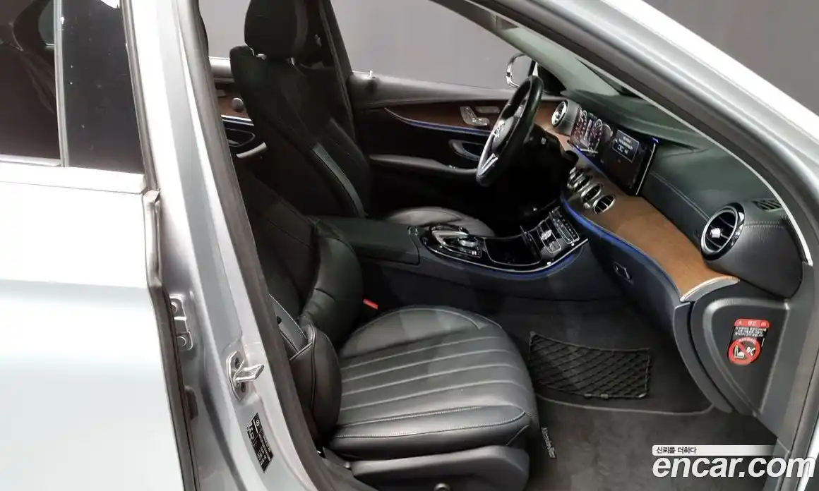 Mercedes-Benz E-Class 2019 2.0 Автомат в Москве № 142926, фото 10