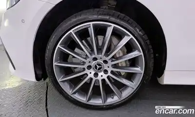 Mercedes-Benz E-Class, 2022