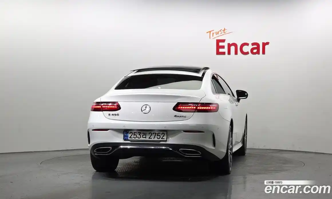 Mercedes-Benz E-Class 2022 3.0 Автомат в Москве № 143070, фото 13