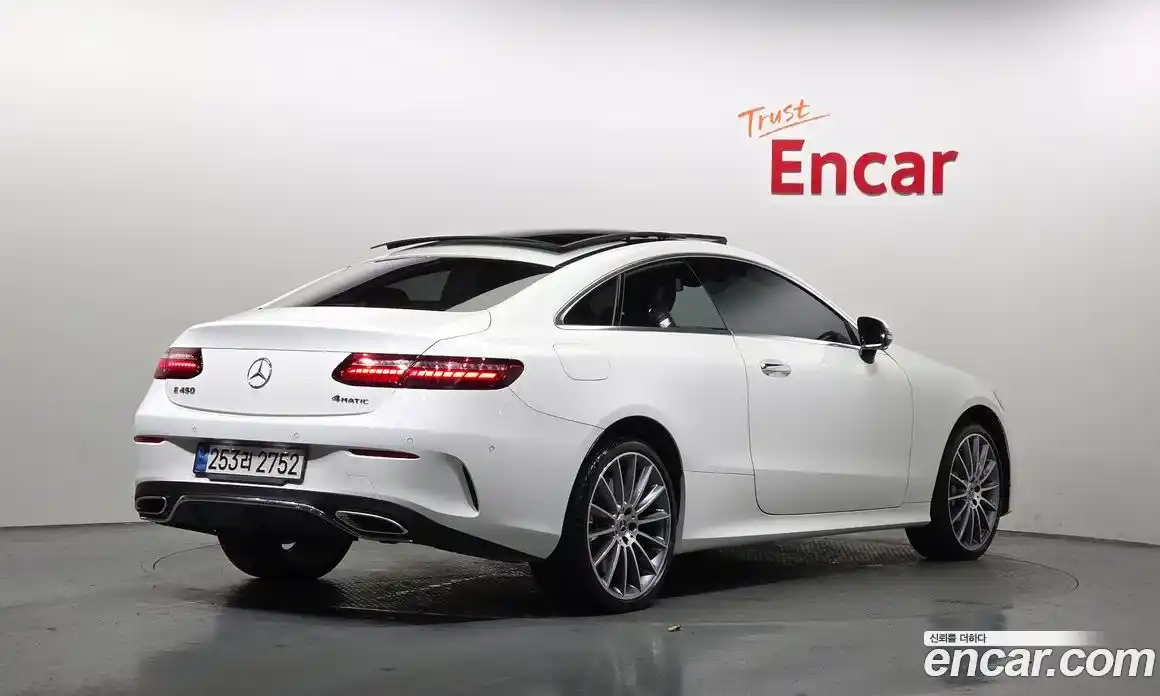 Mercedes-Benz E-Class 2022 3.0 Автомат в Москве № 143070, фото 20