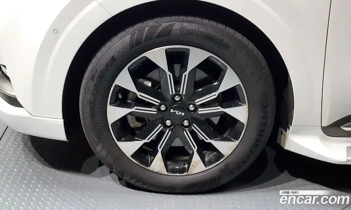 Kia Canival 2023 3.5 Автомат в Москве № 14388, фото 15