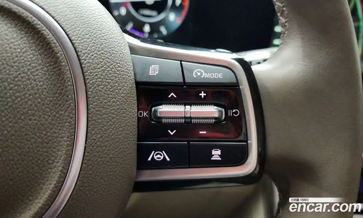 Kia Canival 2023 3.5 Автомат в Москве № 14388, фото 18