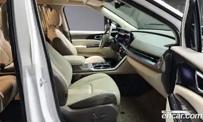 Kia Canival 2023 3.5 Автомат в Москве № 14388, миниатюра 3