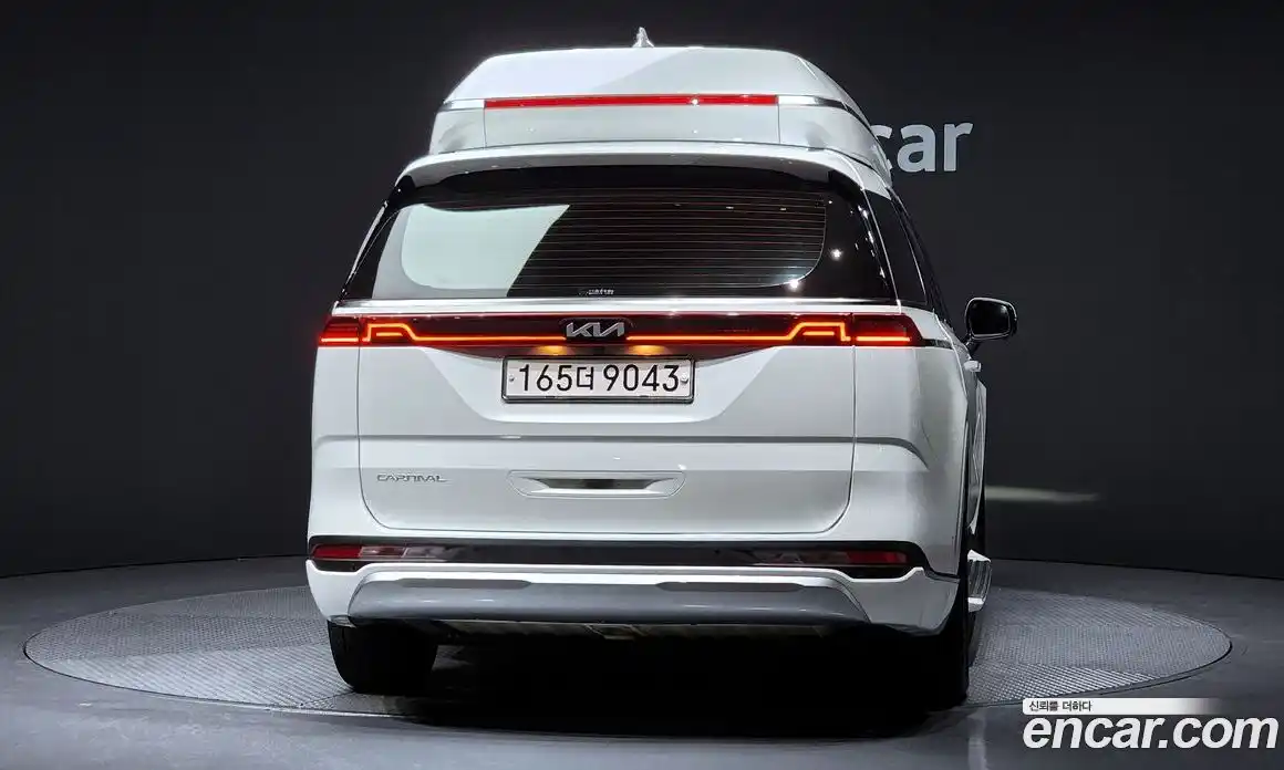 Kia Canival 2023 3.5 Автомат в Москве № 14388, фото 6