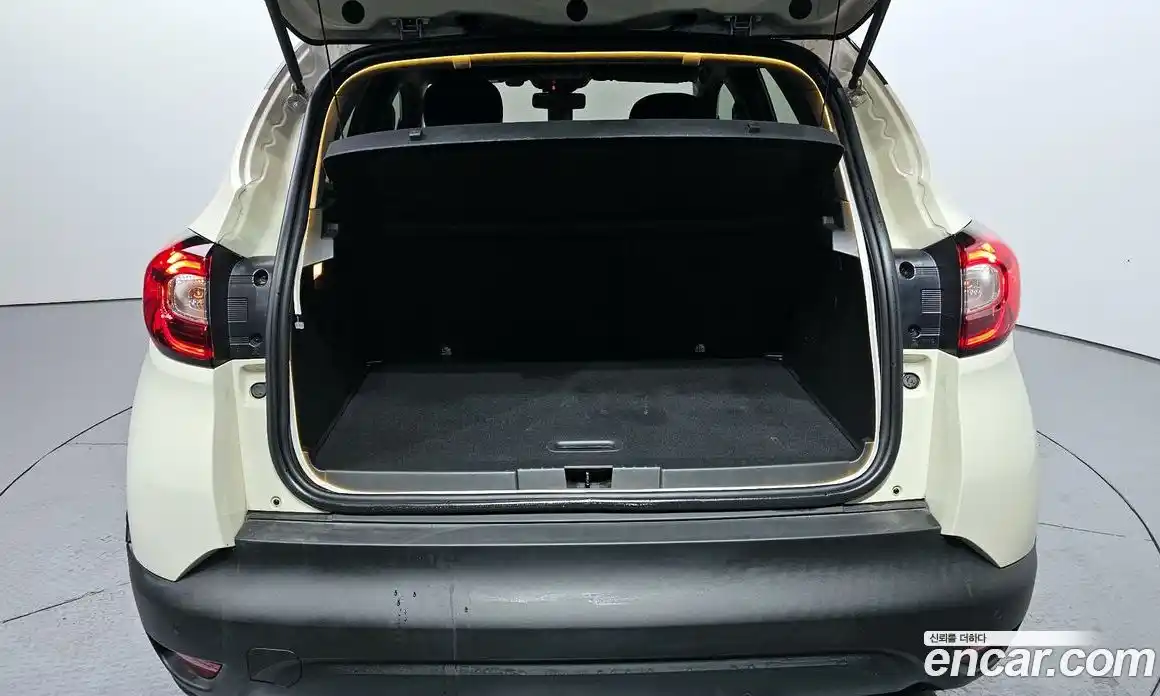 Renault QM3 2014 1.5 Автомат в Москве № 148272, фото 1