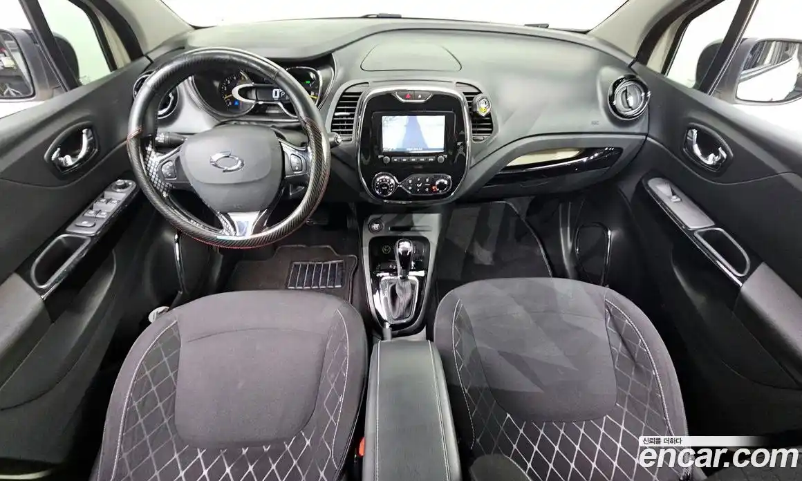 Renault QM3 2014 1.5 Автомат в Москве № 148272, фото 12