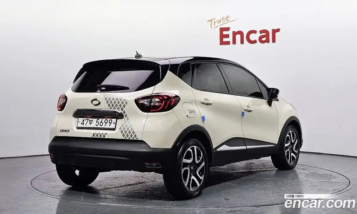 Renault QM3 2014 1.5 Автомат в Москве № 148272, фото 10