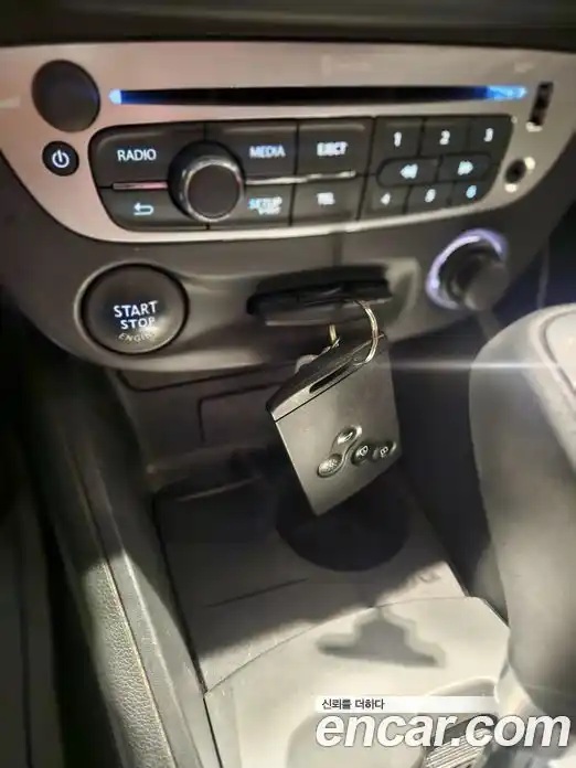 Renault SM3 2014 1.6 Автомат в Москве № 152821, фото 13