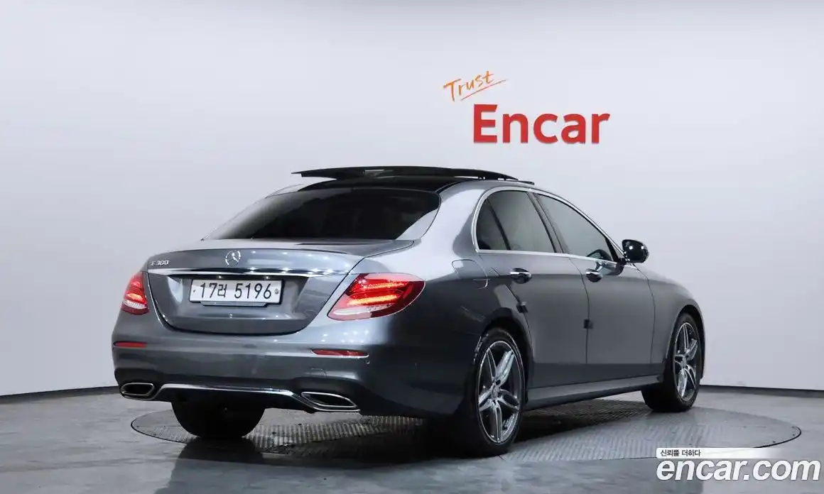 Mercedes-Benz E-Class 2017 2.0 Автомат в Москве № 158518, фото 16