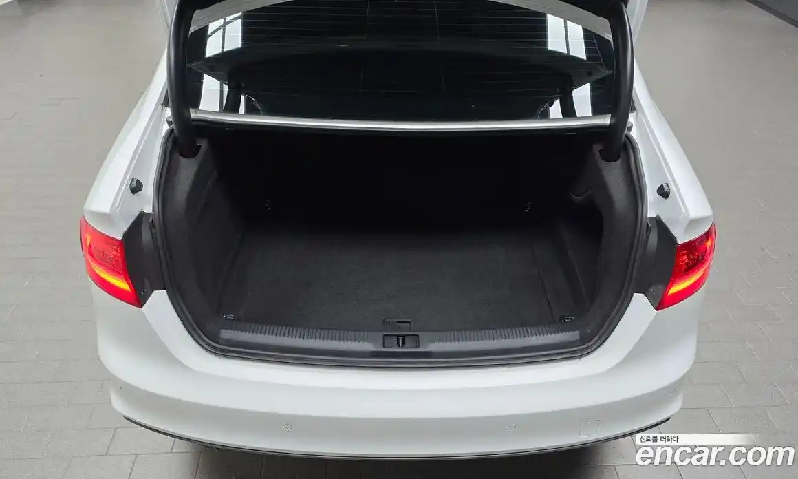 Audi A4 2015 2.0 Автомат в Москве № 162972, фото 3