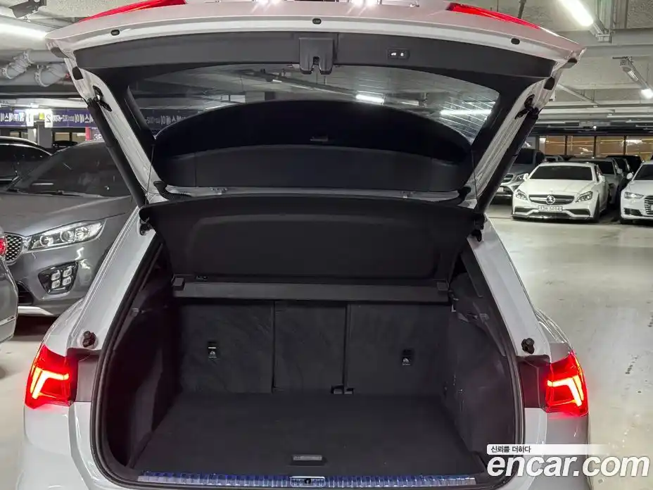 Audi Q3 2020 2.0 Автомат в Москве № 164093, фото 5